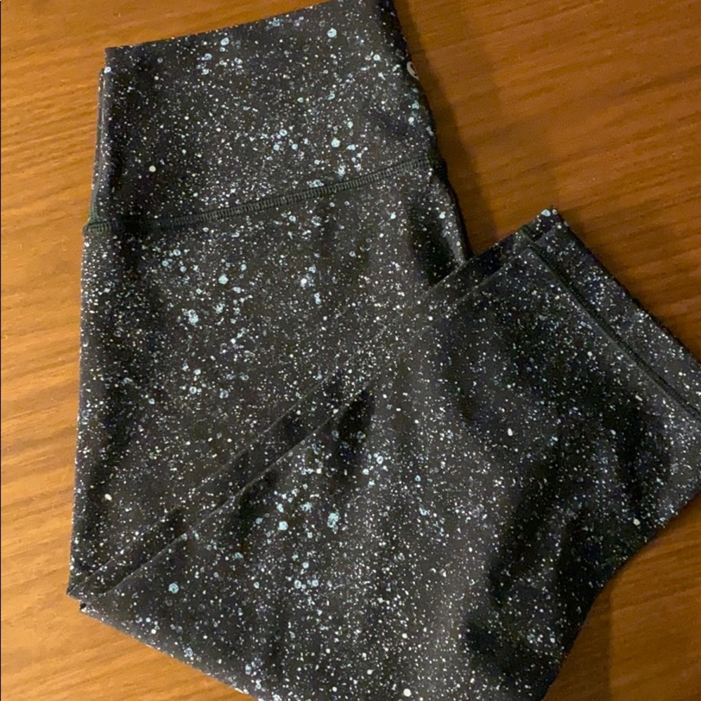 Lululemon WonderUnder HiCrop.  Luxtreme.  Sz 8